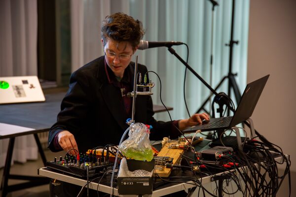 Koexistenzen im Wasser: Lernen mit Algen und Axolotln 5