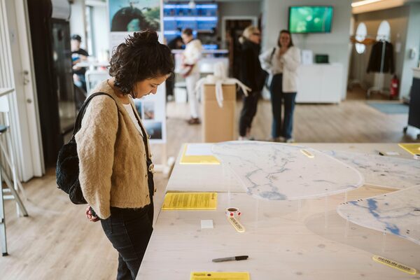 Schwimmender ON WATER | PARCOURS zum Thema  7